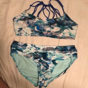 Swim suit- bottoms never worn